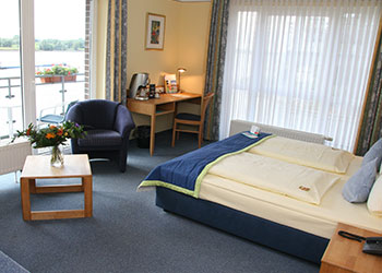 Zimmer Hotel Rees mit Rheinblick